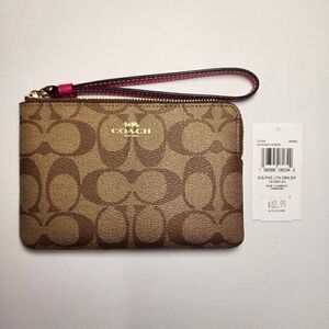 NWT COACH CK358 Corner Zip Wristlet Khaki Signature Canvas Cerise (Pink)